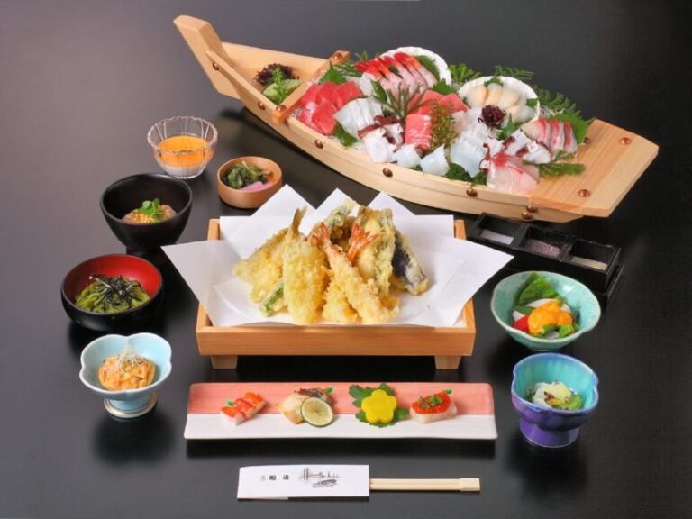 Tokyo Bay: Traditional Japanese Yakatabune Dinner Cruise