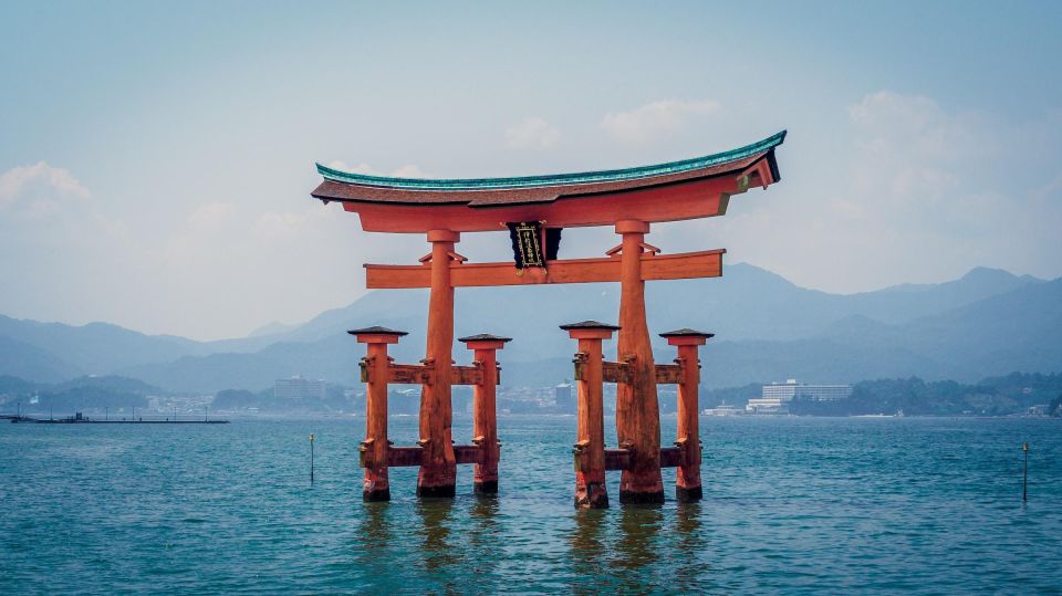 Hiroshima: Peace Memorial, Itsukushima and Miyajima Tour - Discovering Miyajima Islands Wonders
