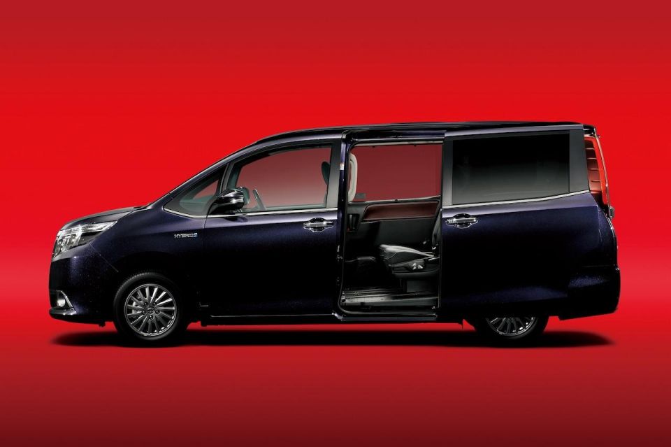 Shuttle Van Transfer From Tokyo to Narita for Am. Flight - Shuttle Van Features