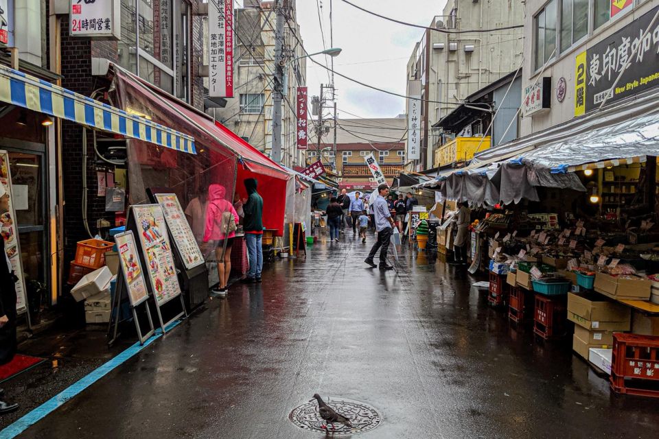 Small Group Tsukiji Fish Market Food Tour - Experience the Local Flavors