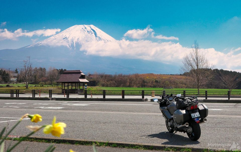Tokyo: Private Motorcycle Day Trip to Fuji and Hakone: Onsen - Experience the Best of Fuji and Hakone