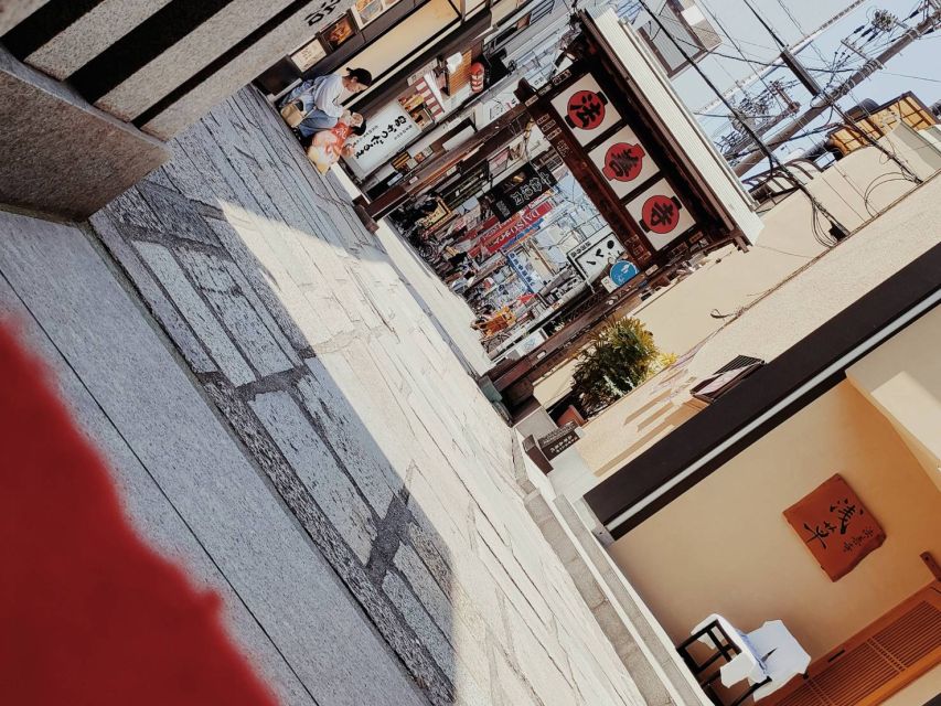 Osaka: Guided Walking Tour to Castle, Shinsekai, & Dotonbori - Meeting Point and Essentials