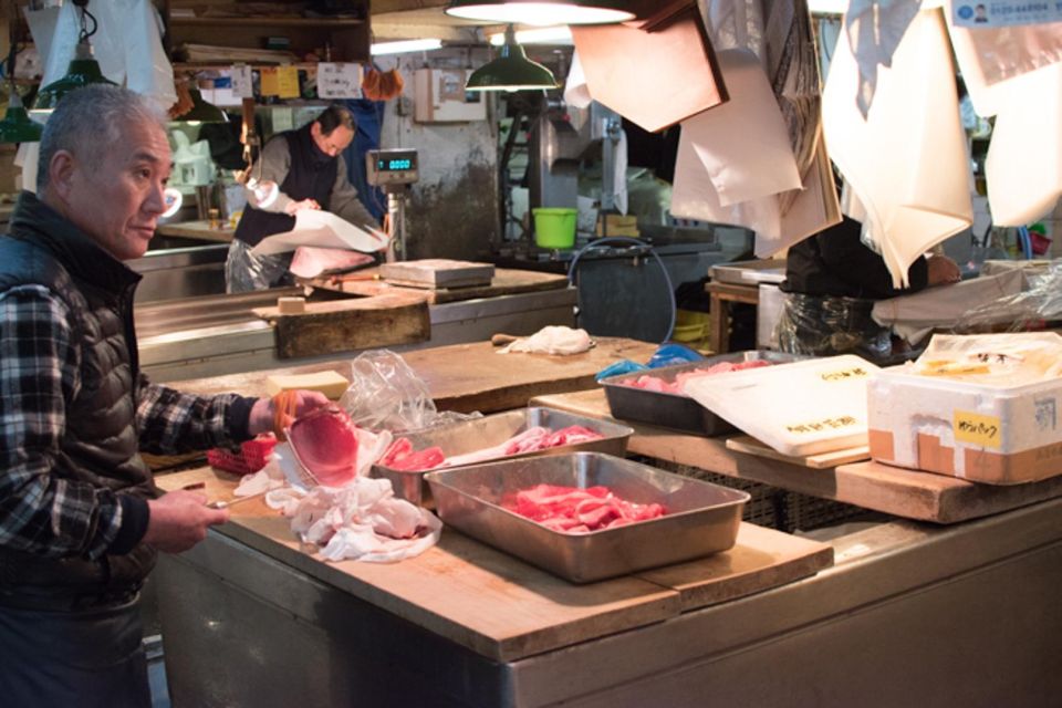 Small Group Tsukiji Fish Market Food Tour - Expertly Guided Market Tour