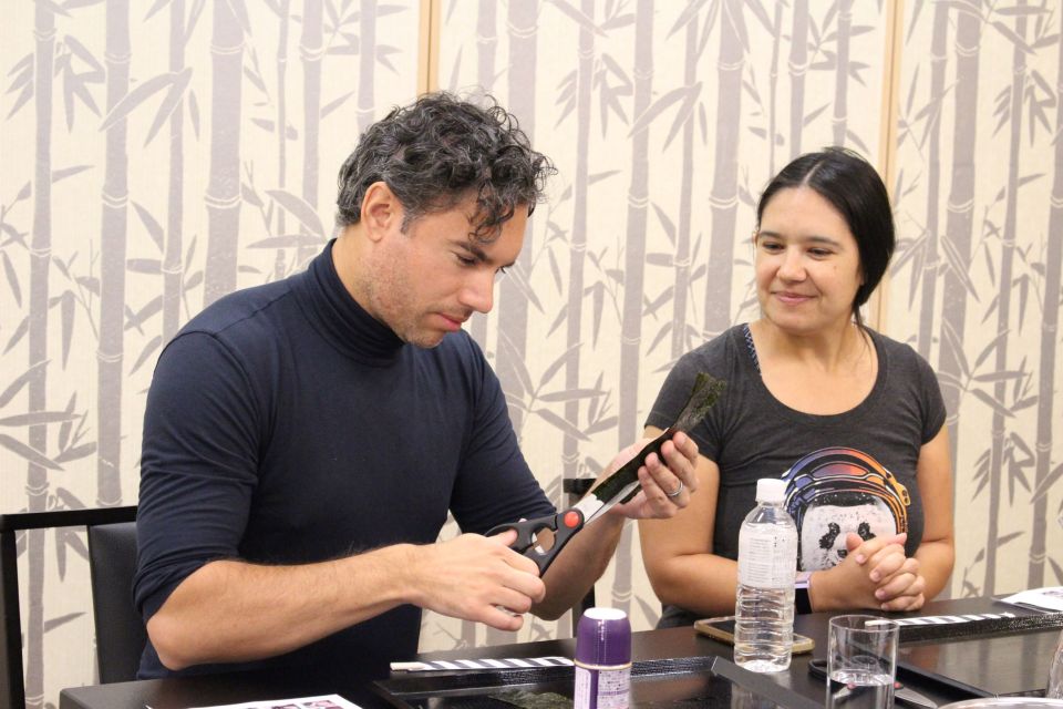 Tokyo: Tsukiji Market Guided Tour & Sushi-Making Experience - Important Tour Information and Notes