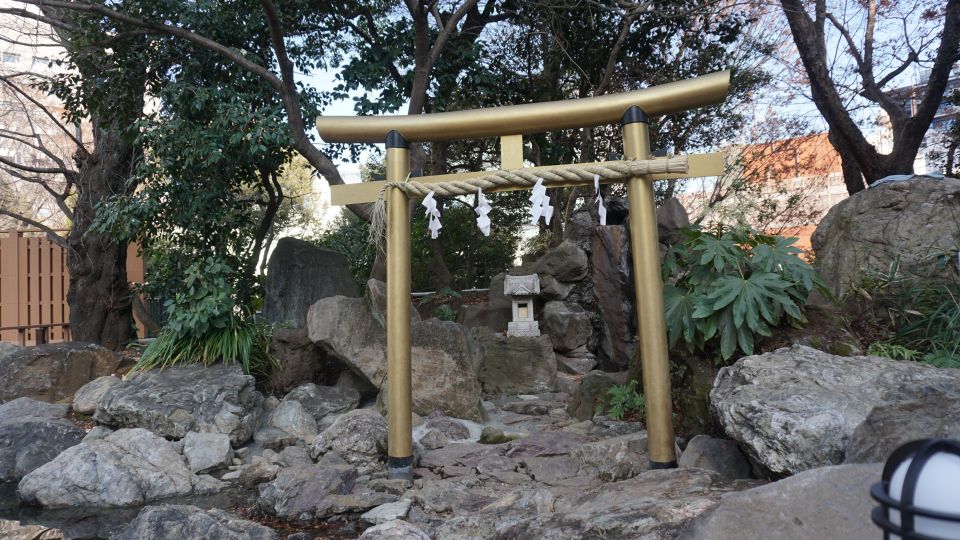 Top 3 Hidden Tokyo Tower Photo Spots and Local Shrine Tour - Capturing Emotional Symbols of Tokyo