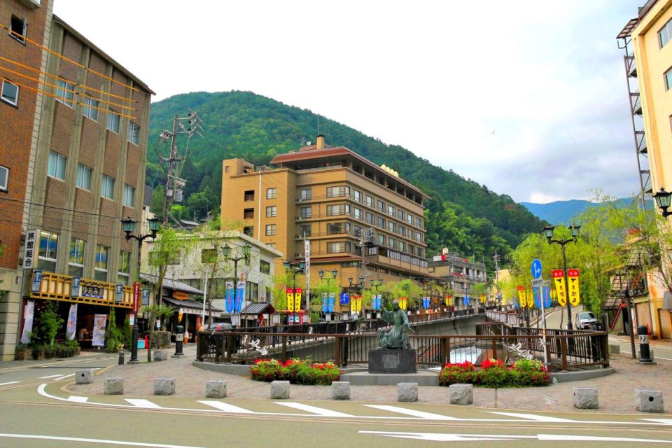 1-Day Tour From Takayama: Unveiling the Charm of Gero Onsen - Meeting Point and Guides