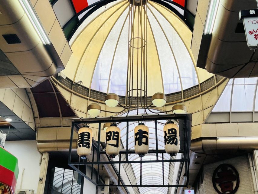 1-Day Walking Tour in Osaka：Castle, Temples and Ukiyoe - Shopping in Shinsaibashi Street