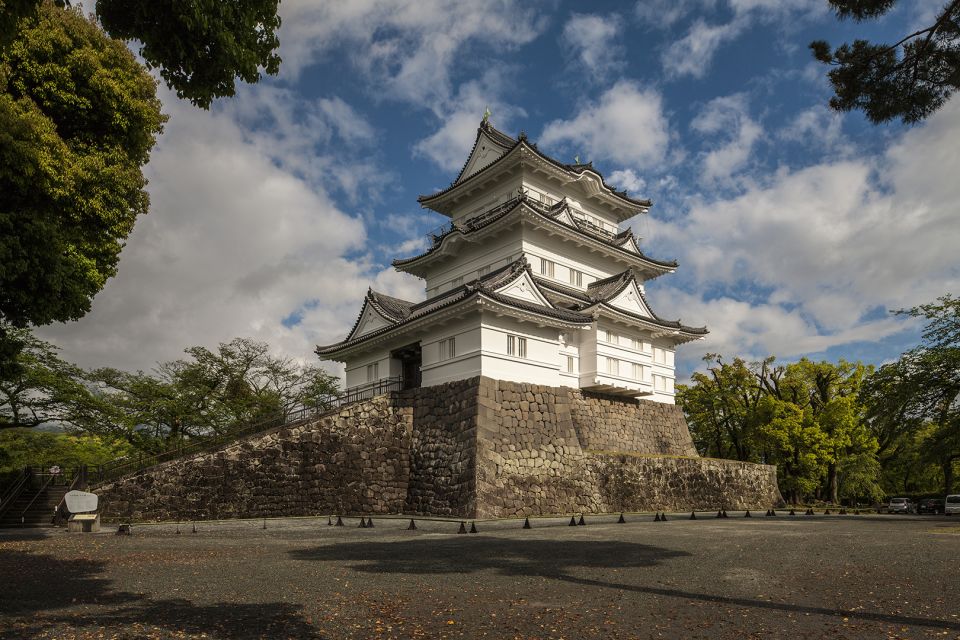 Odawara: Odawara Castle and Town Guided Discovery Tour - Meeting Point and Tour Details