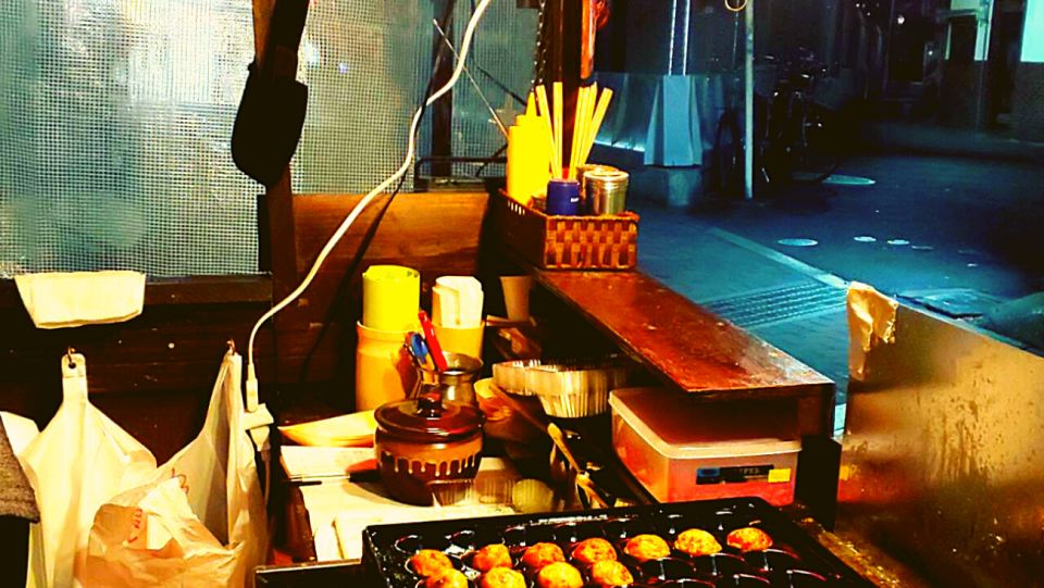 Osaka: Shinsekai Food Tour With 13 Dishes at 5 Eateries - Food and Drink Highlights