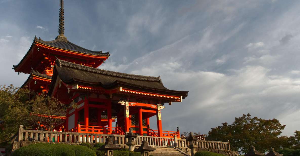 Kyoto: Higashiyama, Kiyomizudera and Yasaka Discovery Tour - Tour Logistics and Essentials