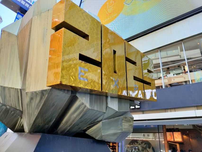 Osaka: Guided Walking Tour to Castle, Shinsekai, & Dotonbori - Osakas Rich History and Culture