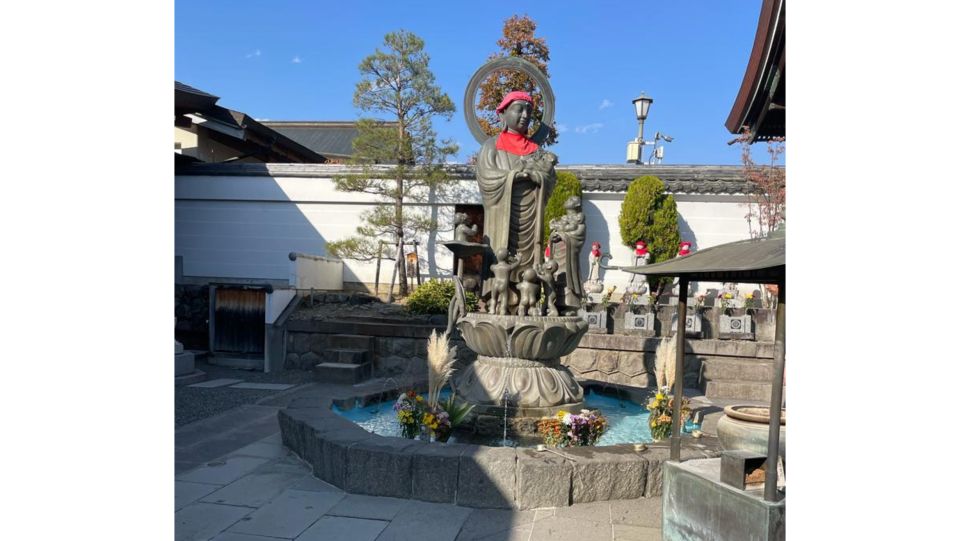 Snow Monkey & ZinkoJi With Sake Tasting Private Tour - Booking and Cancellation Policies