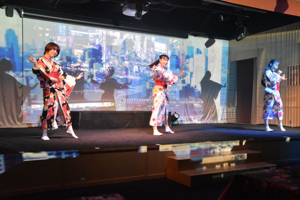 Tokyo: Traditional Story/Female Samurai Show With Drink - A Unique Cultural Experience