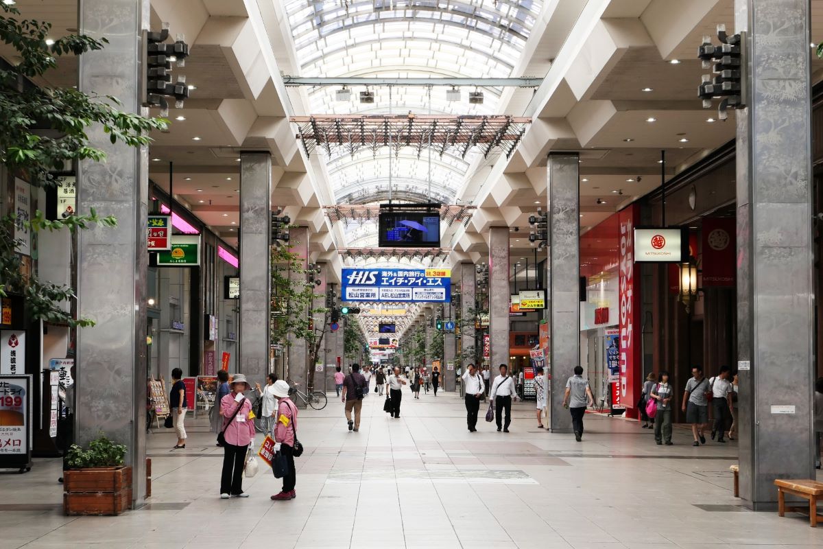 Okaido Shopping Street in Downtown Matusyama Okaido Shopping Street in Downtown Matusyama