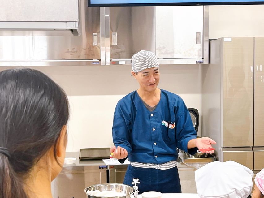 Naha Makishi Public Market : Sushi Making Experience - Just The Basics